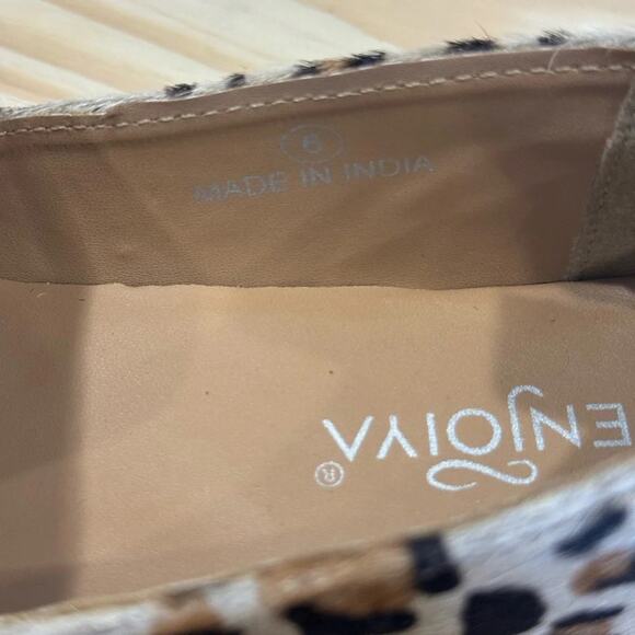 Enjoiya Cheetah Print Calf Hair Pointy Toe Flats sz 6 - Picture 4 of 4